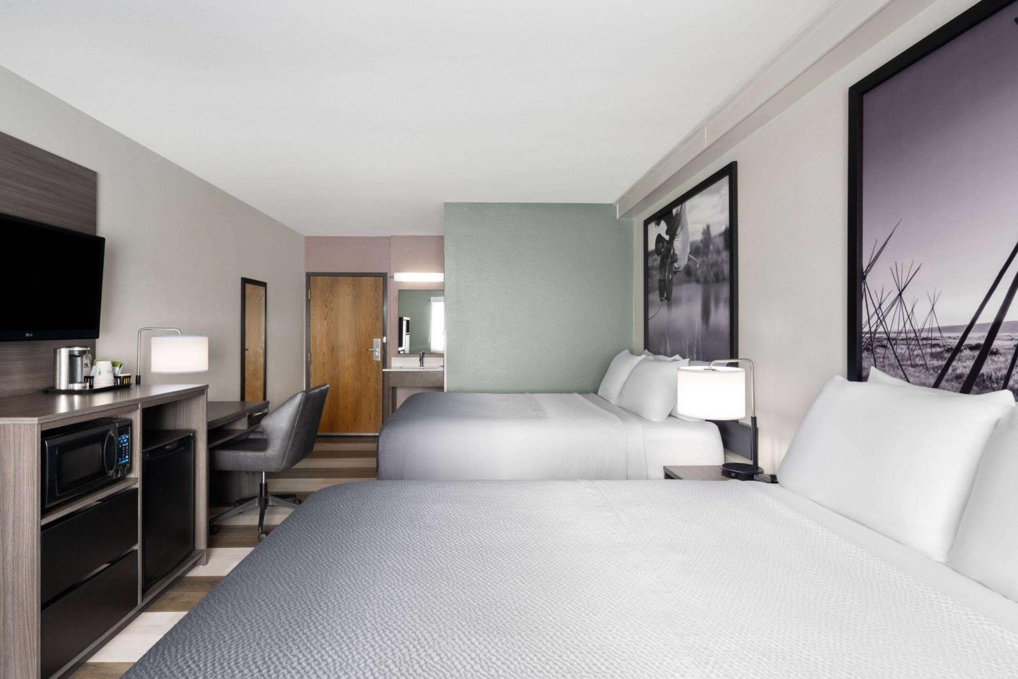 Отель Super 8 By Wyndham Columbus Экстерьер фото